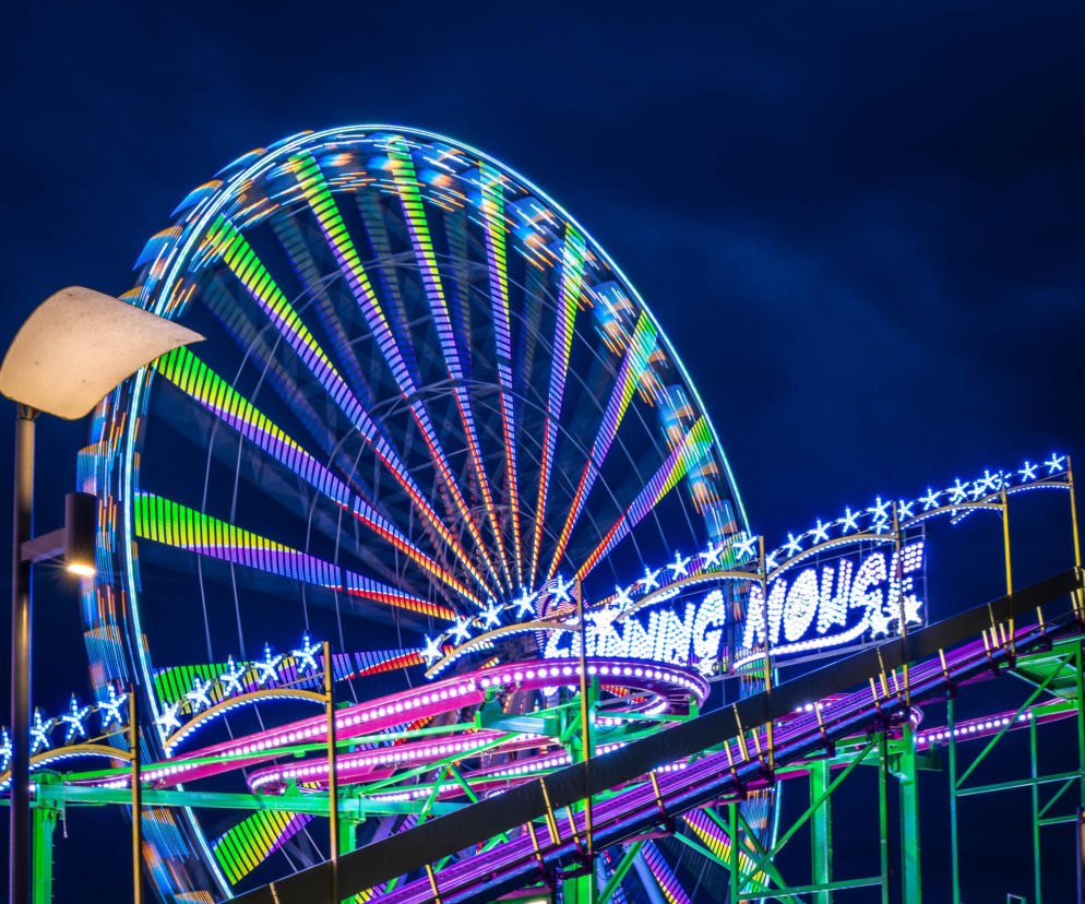 Holiday Park Szczecin startuje na Łasztowni! Letnia zabawa, adrenalina i magia światła wracają nad Odrę