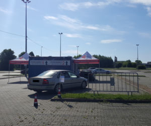Punkt szczepień drive-thru w Siedlcach