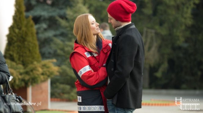 Na dobre i na złe odc. 552. Wiktoria Consalida (Katarzyna Dąbrowska), Adam Krajewski (Grzegorz Daukszewicz)