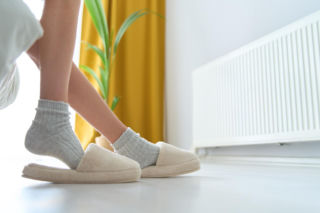 Rozwieś przy ciepłym kaloryferze w sypialni wieczorem. Rano obudzi Cię przepiękny zapach, który ukoi zmysły na resztę dnia. Domowy zapach do sypialni