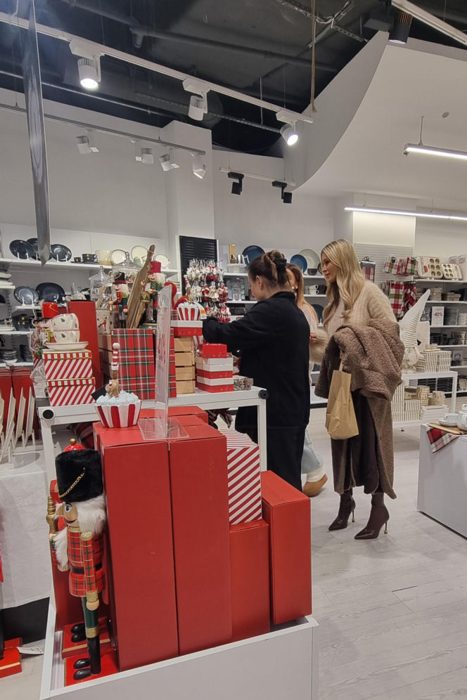 Joanna Krupa z siostrą Martą. Zjadły w mlecznym i poszły po patelnię