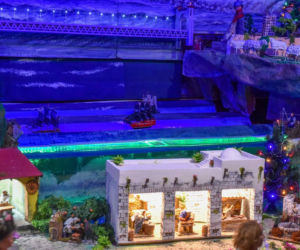 Ruchoma szopka bożonarodzeniowa w kościele zakonu Redemptorystów o. Rydzyka