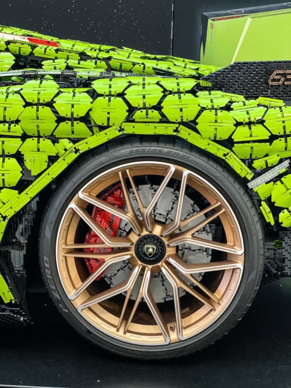 Lamborghini Sian z klocków LEGO