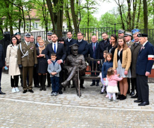 Ławeczka gen. Hallera