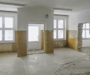 hol przed remontem szkola