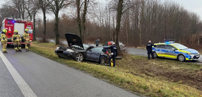 Sześć zakazów, mefedron i dachowanie w rowie. To nie opis filmu, to pościg za audi!
