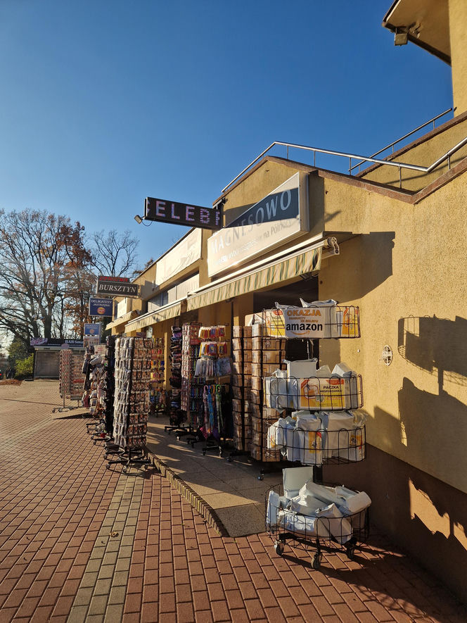 Nowy trend nad morzem! Lody i pamiątki w połowie listopada? Ta nadmorska miejscowość jest czynna cały rok