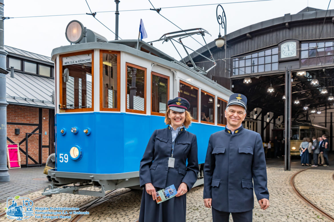 Kraków. Zabytkowy tramwaj wyjedzie na ulice miasta. Jego wagon pełnił nietypową funkcję