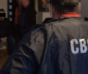 Akcja CBŚP: Rozbito gang ułatwiający pobyt nielegalnym imigrantom