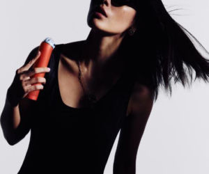 Firma Dyson przedstawia HushJet™Mini Cool – przenośny wentylator chłodzący 3-w-1 