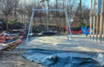 Statek w naprawie, pająk już jest. Trwa modernizacja placu zabaw w Parku Tysiąclecia w Lesznie