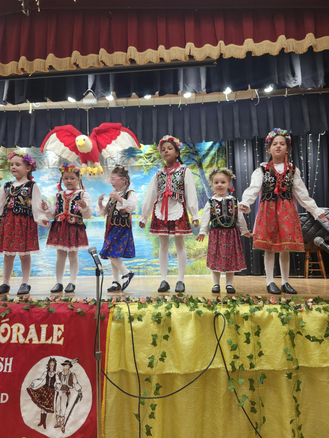 Wiosenny Spektakl zespołu „Krakowianki i Górale” na Greenpoincie