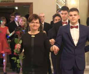 Studniówka 27 LO! Maturzyści na wielkim balu