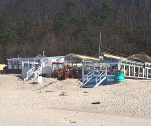 Przygotowania do sezonu na plaży w Międzyzdrojach