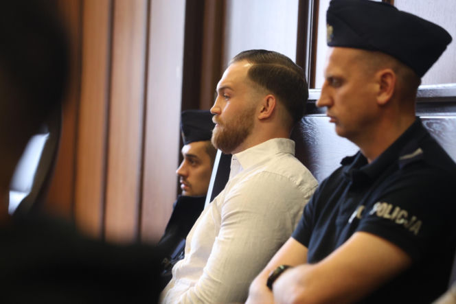 "Skazał matkę na dożywocie cierpienia". Prokurator chce 25 lat więzienia dla Dawida M. Zabóstwo na Nowym Świecie