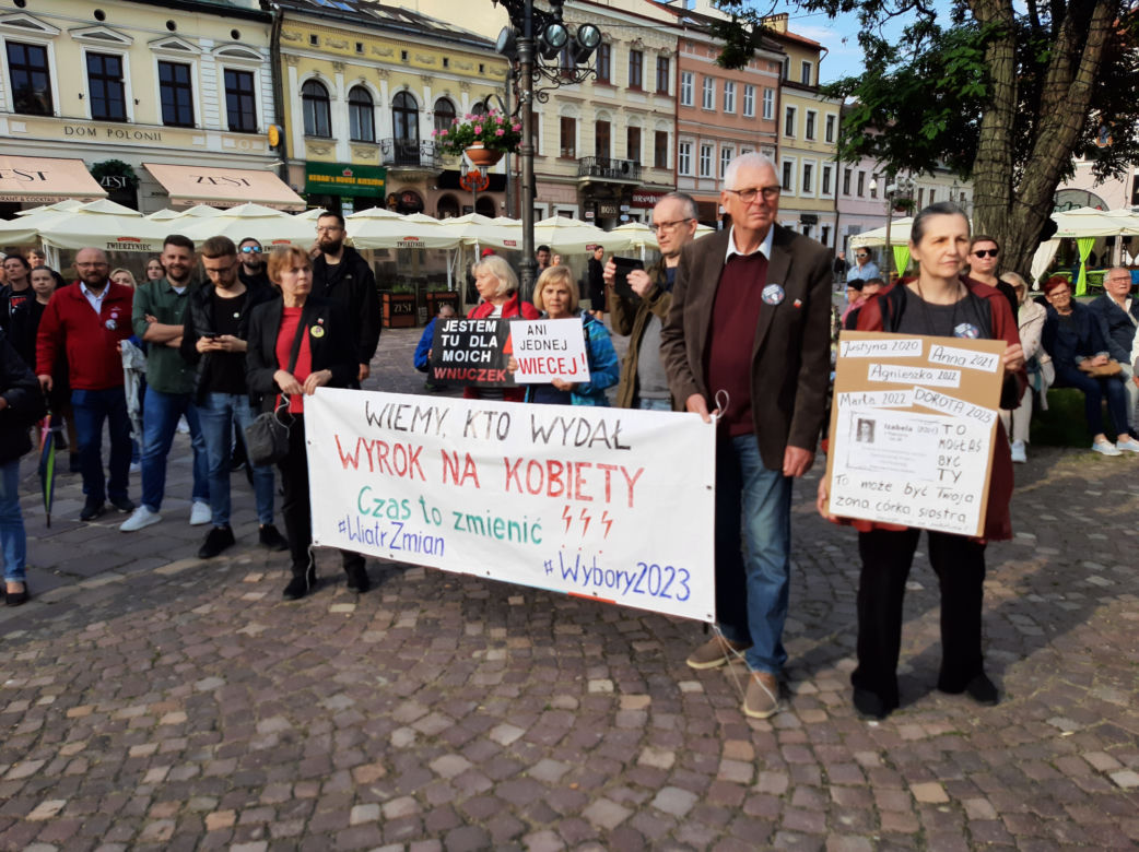 "Ani Jednej Więcej. Przestańcie nas zabijać". Kobiety w Rzeszowie wyszły na ulicę!
