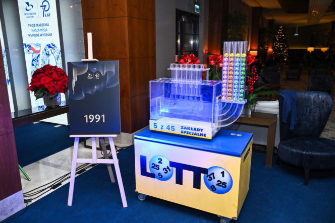 Radosław Sikorski odznaczył Ambasadorów Totalizatora Sportowego