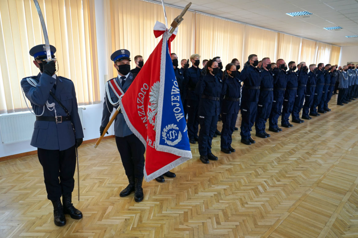 W województwie kujawsko-pomorskim ślubowanie złożyło 33 nowych policjantów