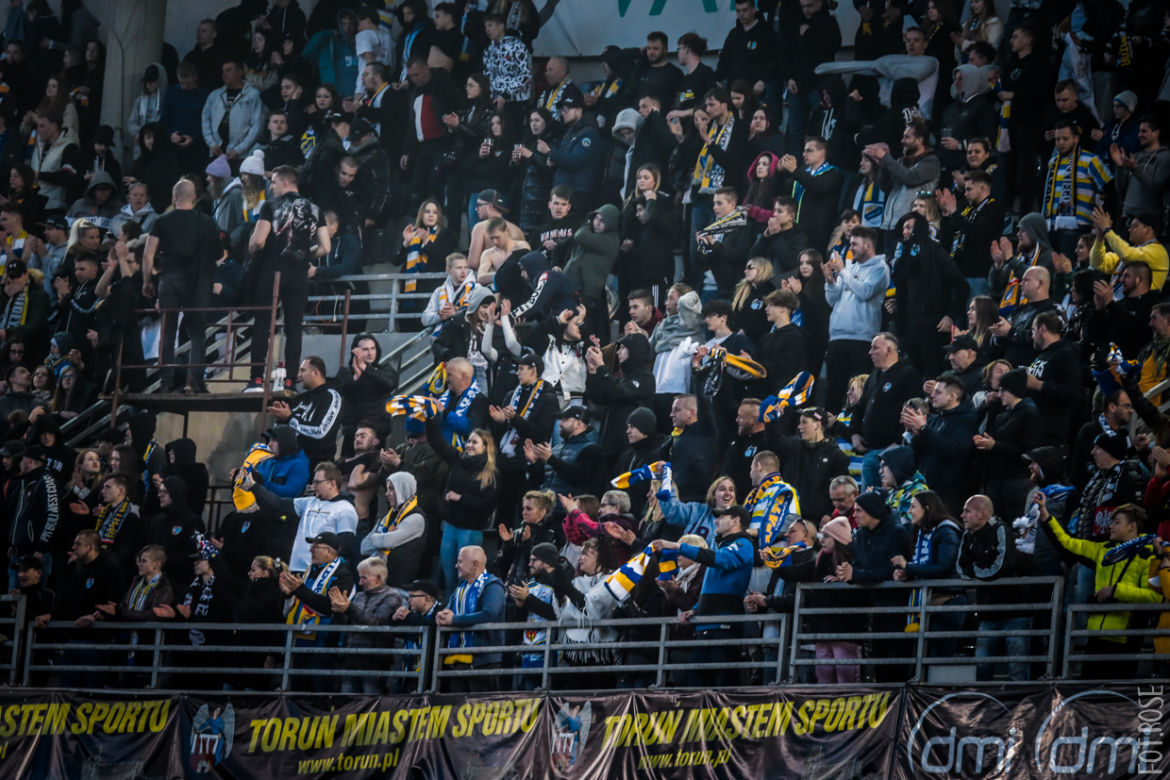 Apator Toruń - Arged Malesa Ostrów, zdjęcia kibiców z Motoareny. Galeria z meczu PGE Ekstraligi