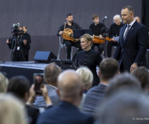 Narodowe czytanie z Karolem i Martą Nawrockimi