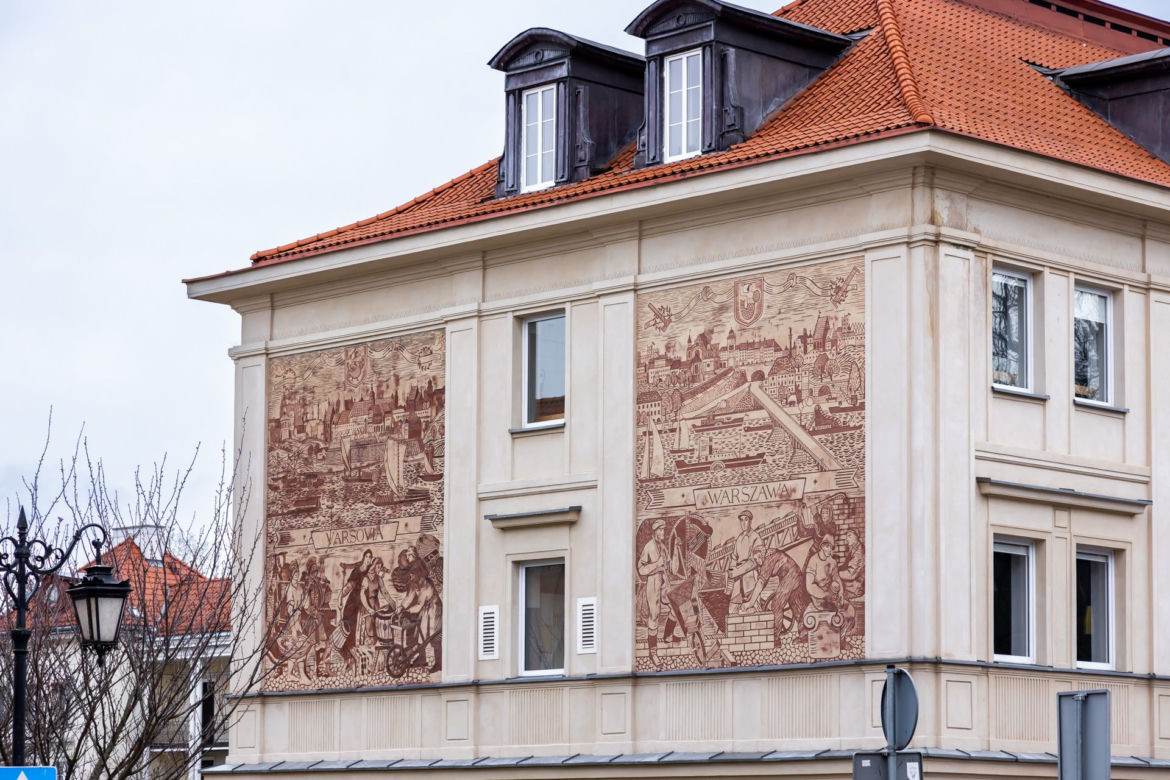 Nowe życie sgraffito. Zobacz odrestaurowane cztery warszawskie sgraffiti 