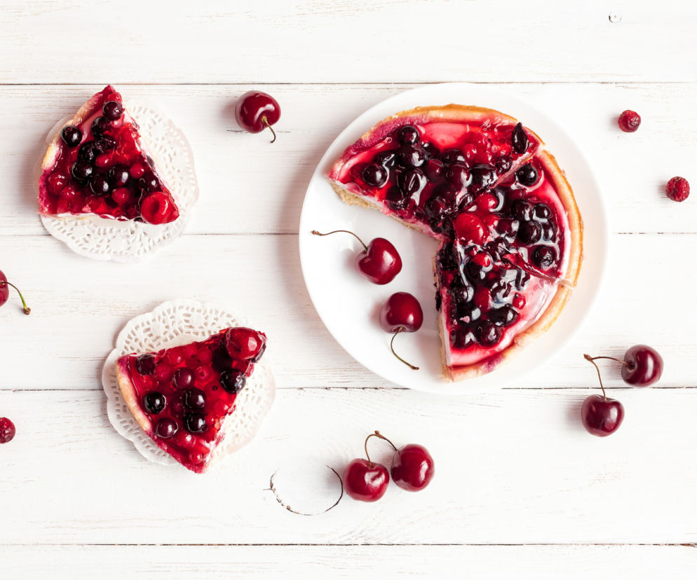 Tarta z czereśniami i panna cottą