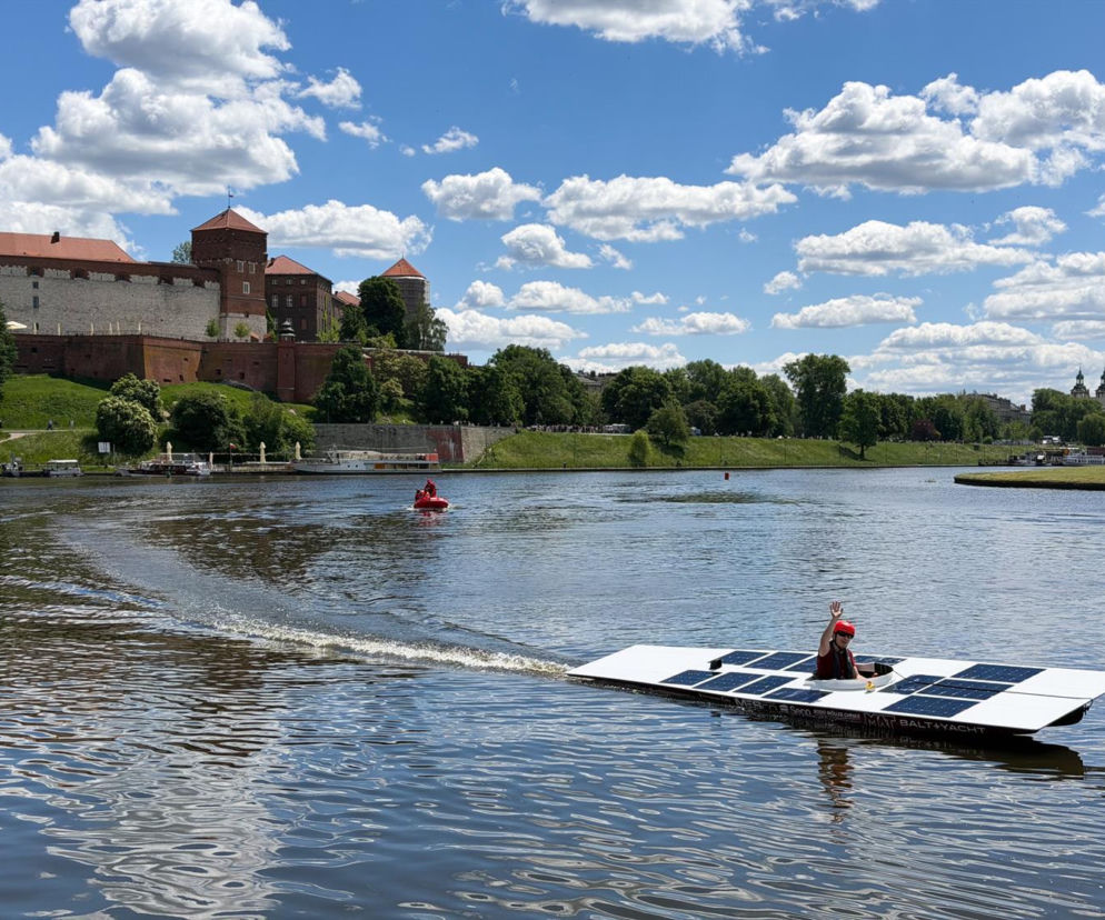 Studenci AGH zbudowali nową łódź solarną. Delta powalczy o zwycięstwa w międzynarodowych wyścigach