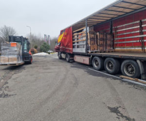 Potężna pomoc archidiecezji krakowskiej dla zamarzającego Kijowa. Setki agregatów i nagrzewnic już w drodze