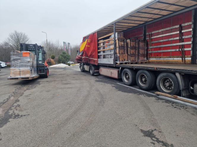 Potężna pomoc archidiecezji krakowskiej dla zamarzającego Kijowa. Setki agregatów i nagrzewnic już w drodze