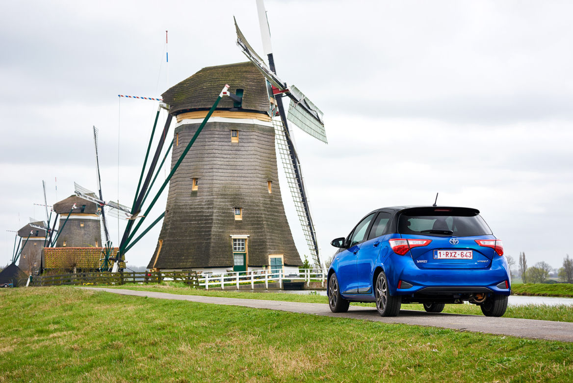 Toyota Yaris Hybrid 2017