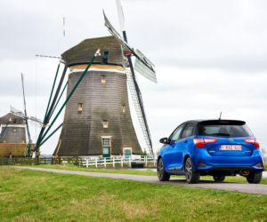 Toyota Yaris Hybrid 2017