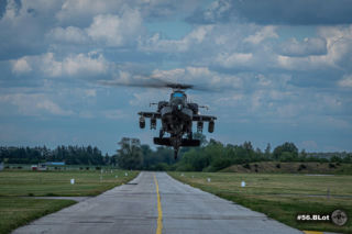 Era Apache w Polsce nabiera tempa. Pierwszy lot szkoleniowy z polskim instruktorem