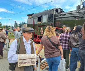 Żywa lekcja historii na torach: Tuchów świętuje 150 lat kolei z pociągiem retro
