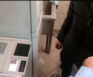 Chciał wyłudzić 25 tysięcy złotych „na policjanta'! Złapali go na gorącym uczynku