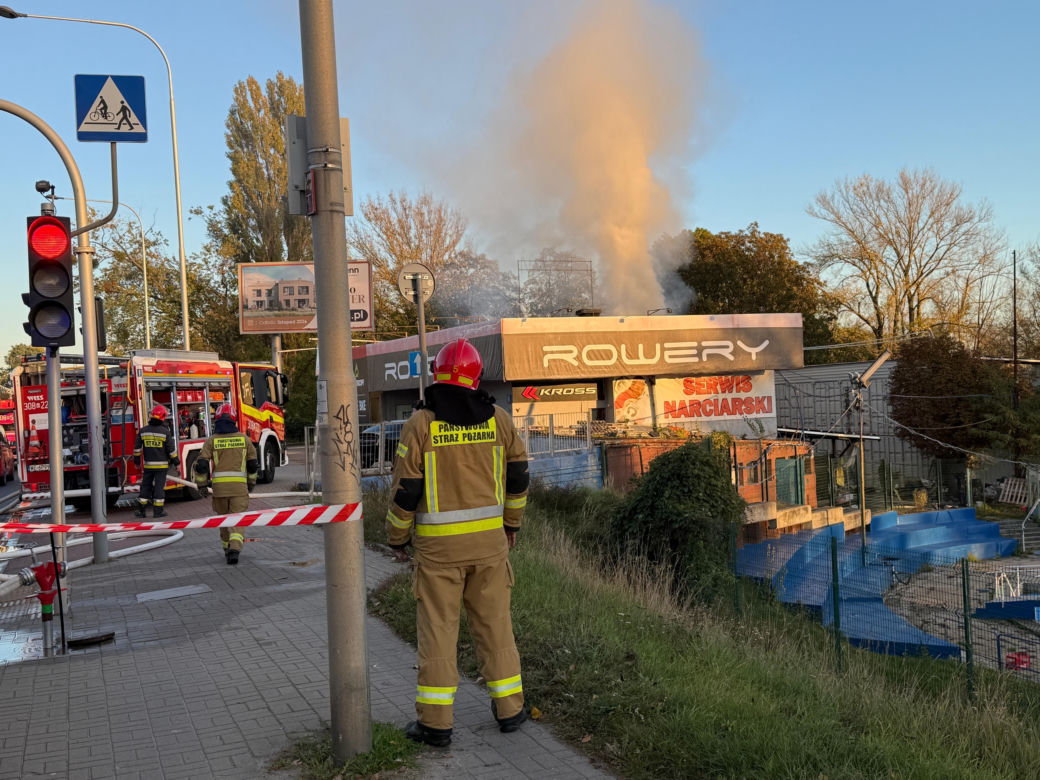 Pożar sklepu rowerowego przy Wale Miedzeszyńskim