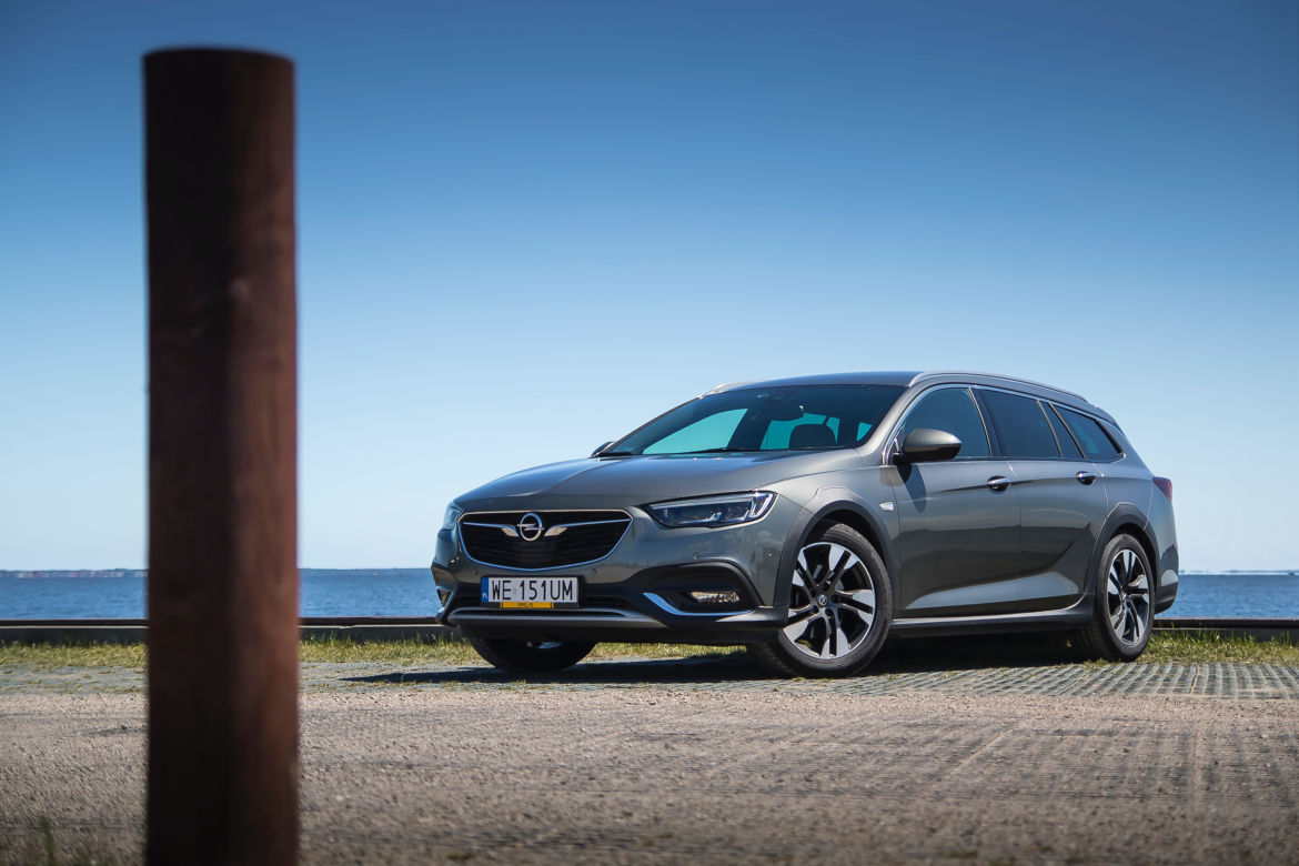 Opel Insignia Country Tourer 1.6 Turbo 200 KM A6