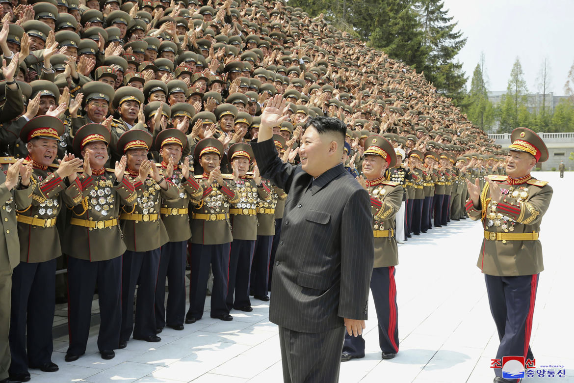 Tak wygląda teraz Kim Dzong Un! Schudł o połowę, szokujące zdjęcie