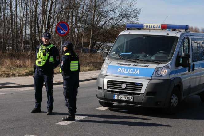 Strzały w łódzkiej fabryce, 400 osób ewakuowanych. Trwa obława