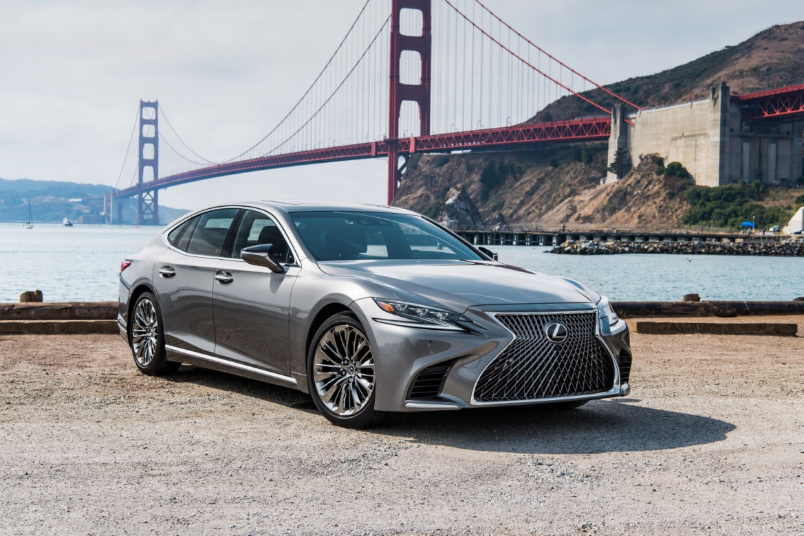 nowy Lexus LS500