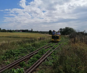 Jedyna taka atrakcja w Świętokrzyskiem. Odkryj drezyny rowerowe, które same jadą pod górkę