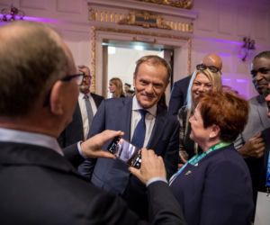 Tusk ruszył w Polskę
