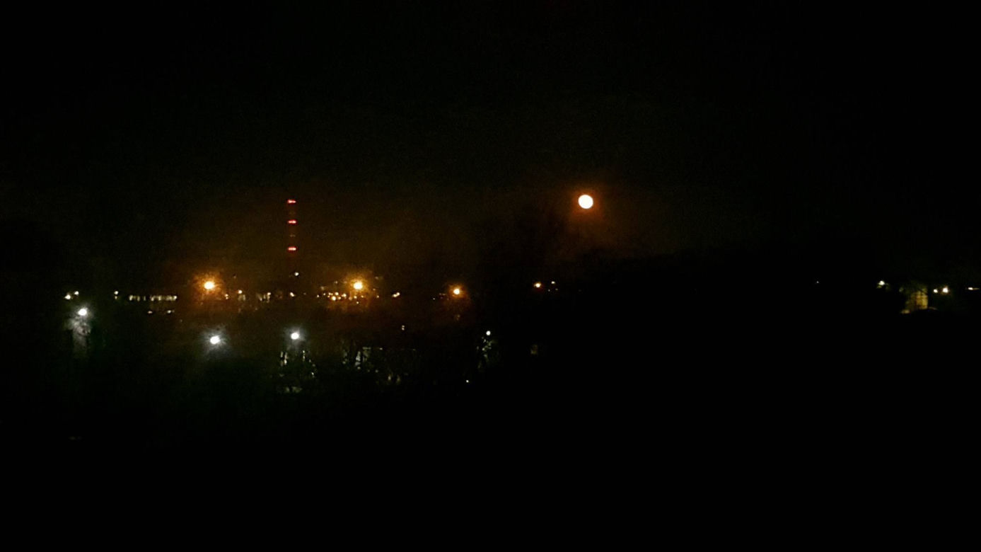 Krwawy Księżyc nad Warszawą