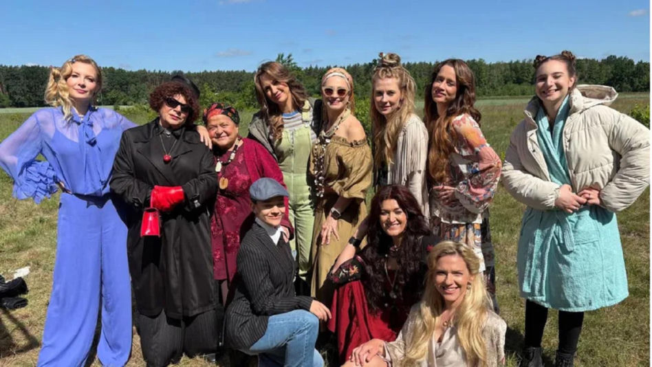 Ranczo 11 sezon Zemsta wiedźm - obsada. Dorota Stalińska, Ilona Ostrowska, Grażyna Zielińska, Karolina i Paulina Chapko, Katarzyna Maciąg, Magdalena Wróbel