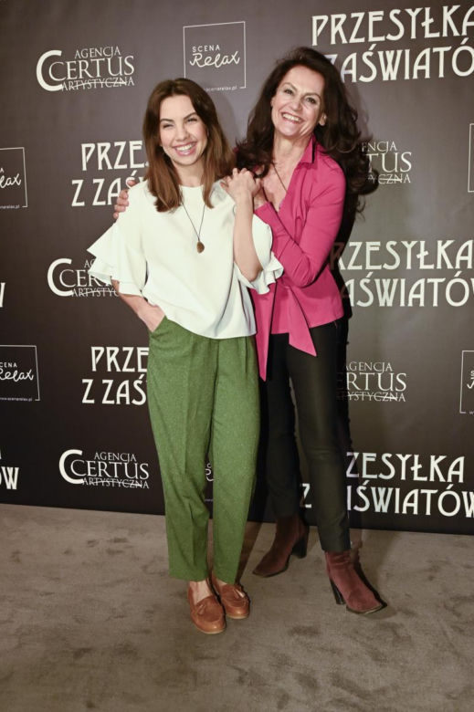 	Małgorzata Pieczyńska,Ilona Janyst na premierze spektaklu "Przesyłka z zaświatów"