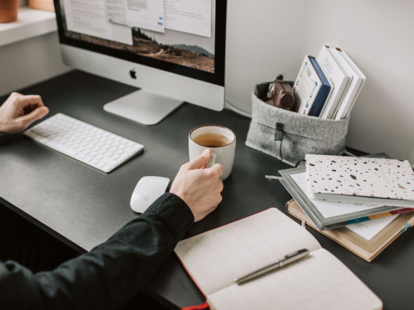 Umowa zlecenie i firma a urlop? Sprawdź, jak zyskać 26 dni wolnego