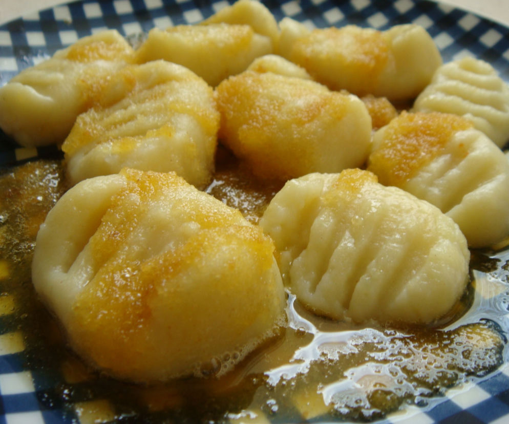 Orkiszowe gnocchi o smaku żółtego sera (bez mleka i jaj)