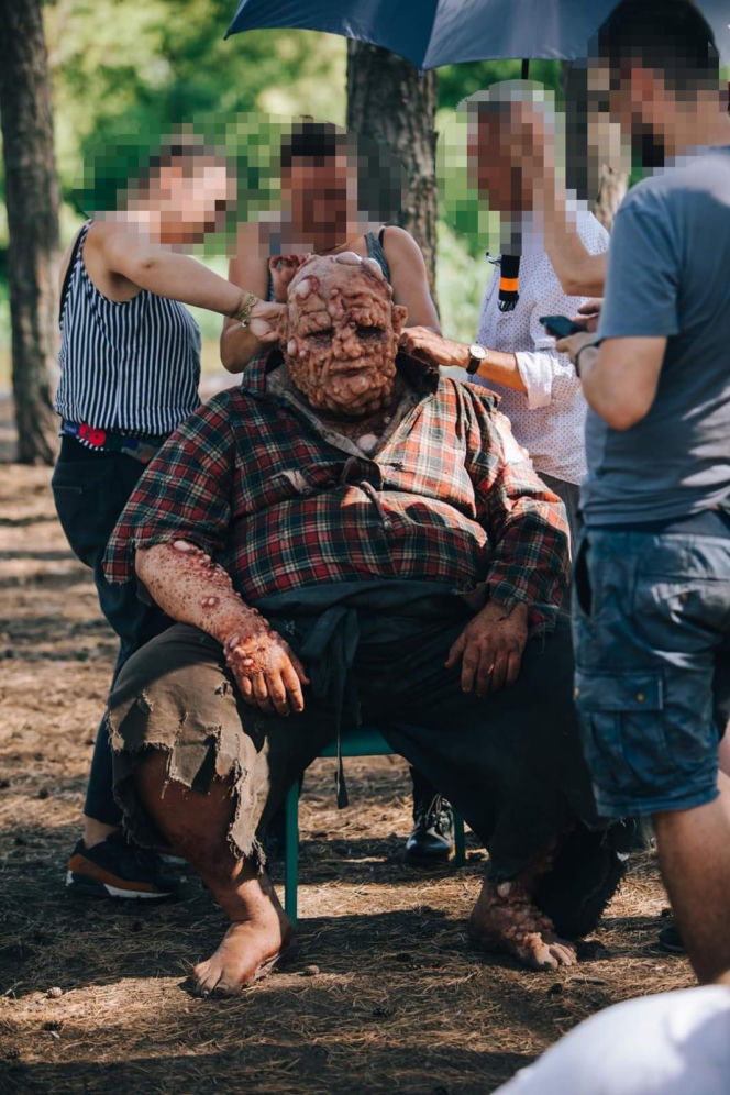 Taksówkarz i aktor z „Pitbulla” w szpitalu. Walczy o powrót do zdrowia. „Ludzie umierali obok mnie”