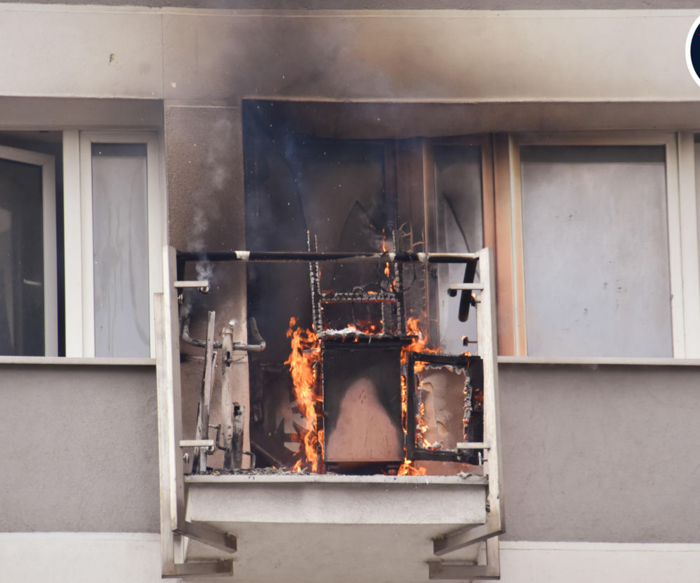 Pożar w centrum Warszawy. Balkon płonął jak pochodnia