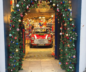 Jest rozmach! - tak polscy turyści oceniają świąteczny jarmark w Londynie. Kramy stoją też przy słynnym London Eye – z widokiem na Big Bena. Zobaczcie nasze zdjęcia!