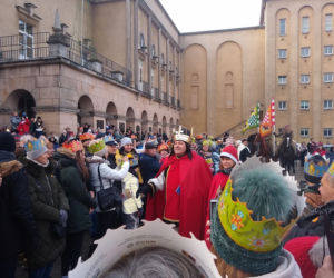 Orszak Trzech Króli w PAPAMOBILE! Tłumy na ulicach Kielc [GALERIA]